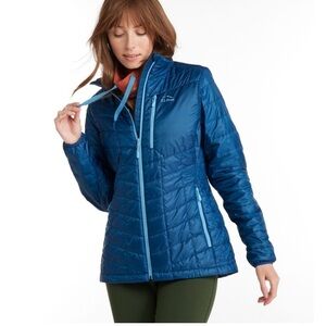 L.L. Bean Women's PrimaLoft Packaway Jacket size Small Pet dark marine blue